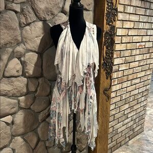 NWT Origami Boho Handkerchief Hem Vest With Embroidery